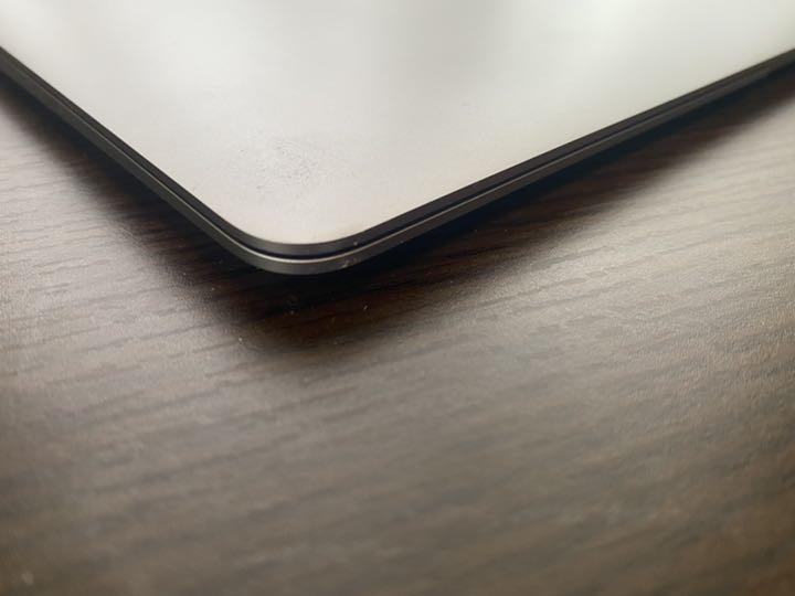 APPLE MacBook Air １３インチ　2018 MRE82J/A
