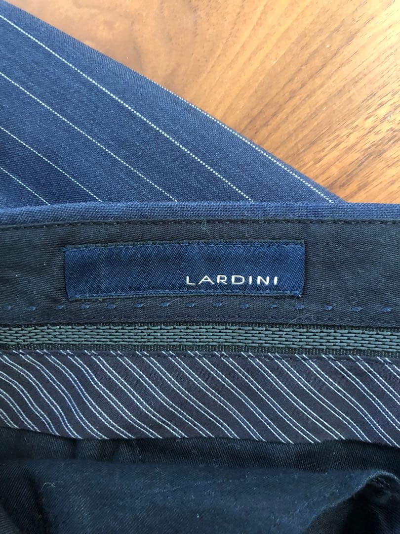 【美品/春夏】LARDINIラルディーニネイビーストライプスーツ504846