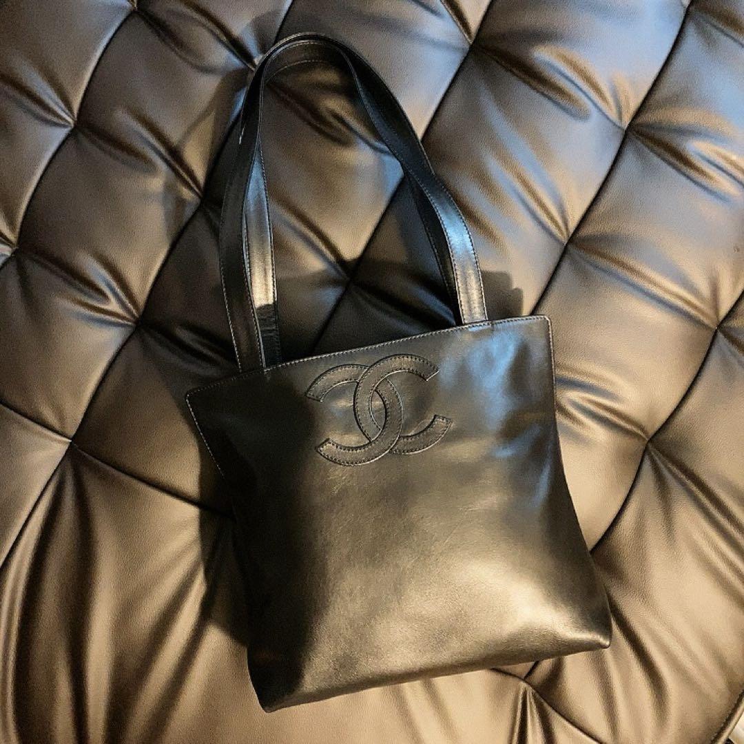 Chanel ショルダーバッグ (Gカード付き！)
