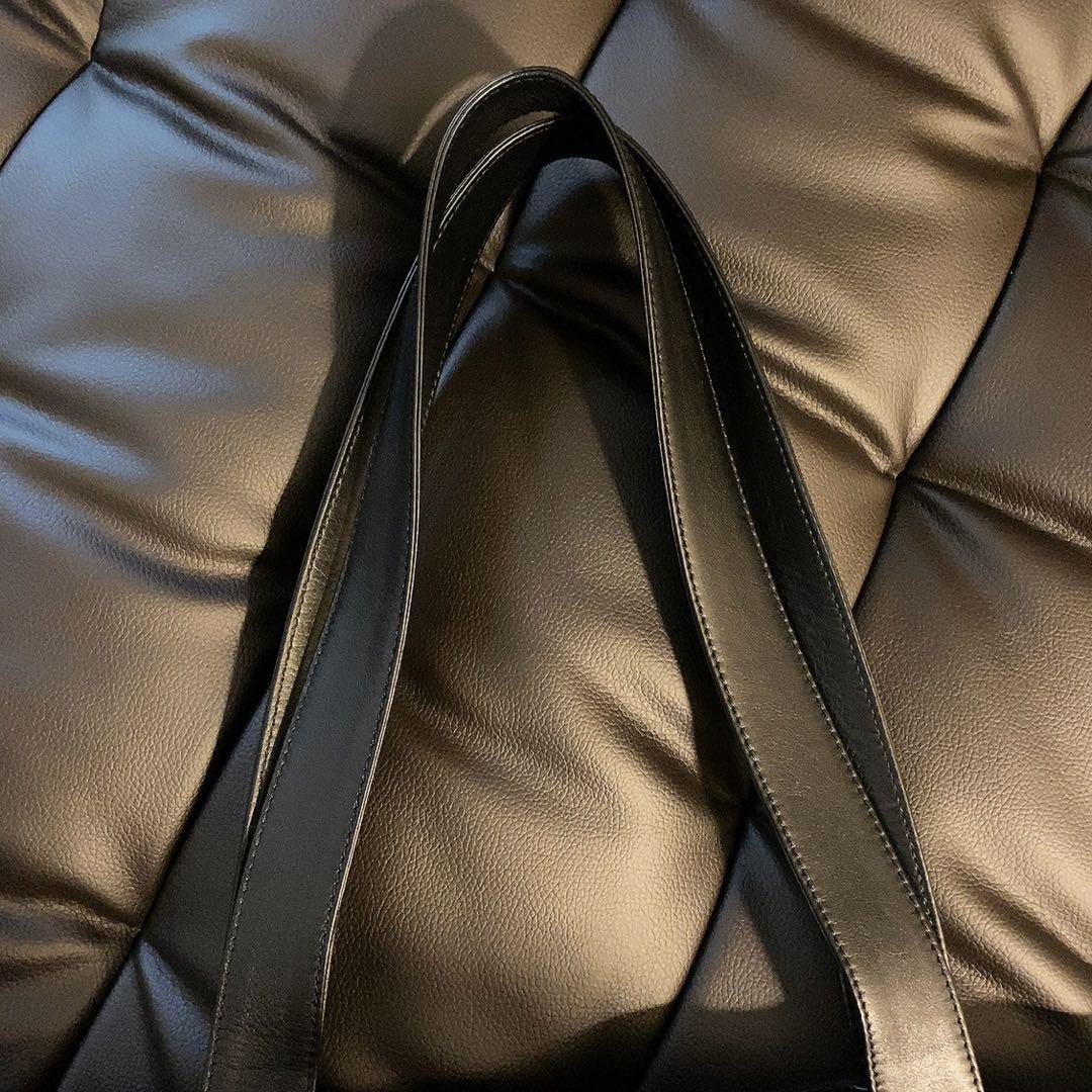 Chanel ショルダーバッグ (Gカード付き！)