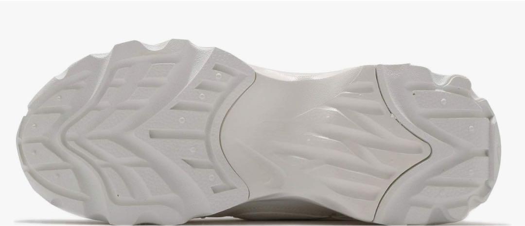emmi Nike TC 7900 ホワイト スニーカー
