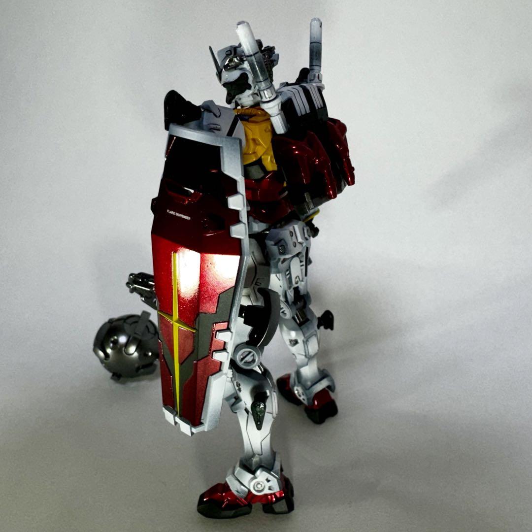 白いガンダム カラー HG 赤いガンダム 塗装済み 完成品 ガンプラ