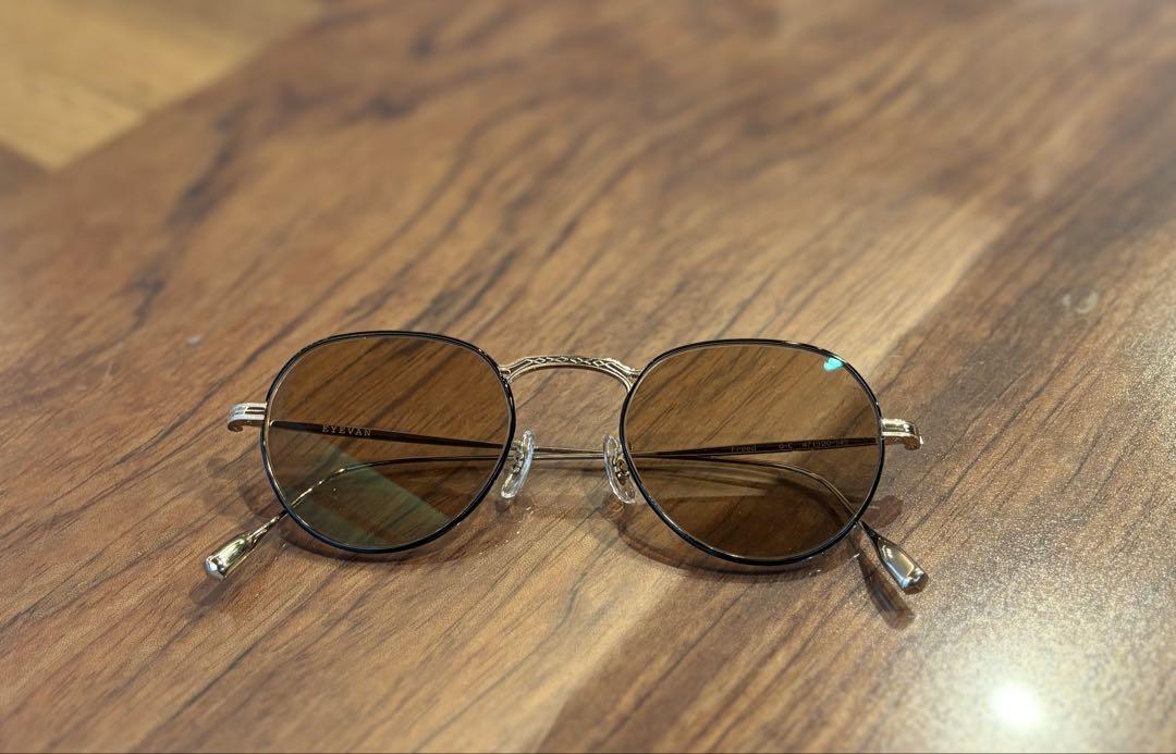 EYEVAN Freed Black and Goldカラーレンズ入り