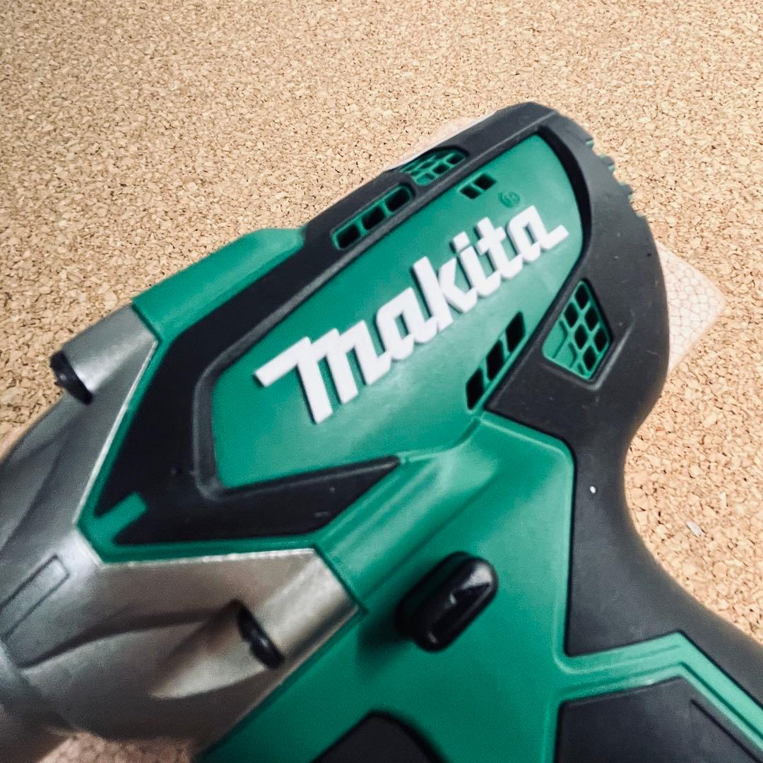 マキタ18V充電式インパクトドライバーMTD002D充電器バッテリ2個Makita