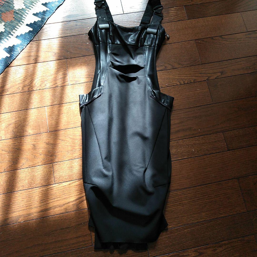新品 未使用 HIGH レア デザインの凝ったお洒落なワンピース