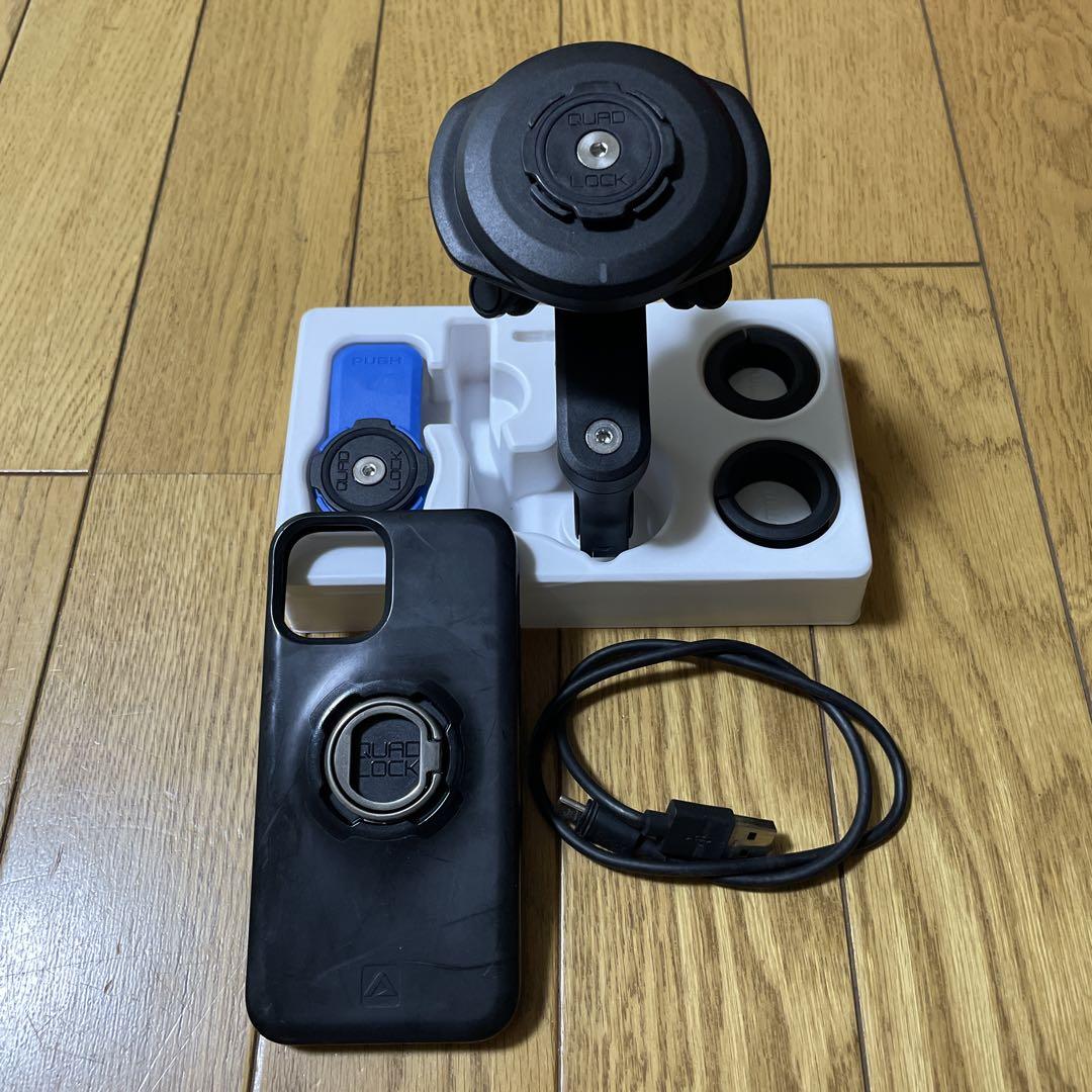 QUAD LOCK.クアッドロック　携帯充電機能付き携帯マウントと スマホリング