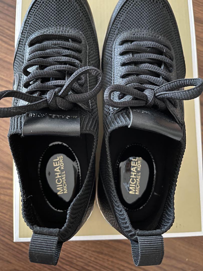 靴 MICHAELKORS