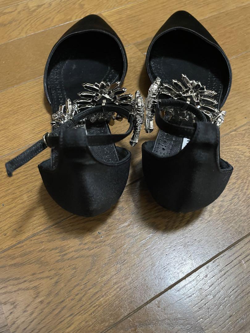 マノロブラニクミュール