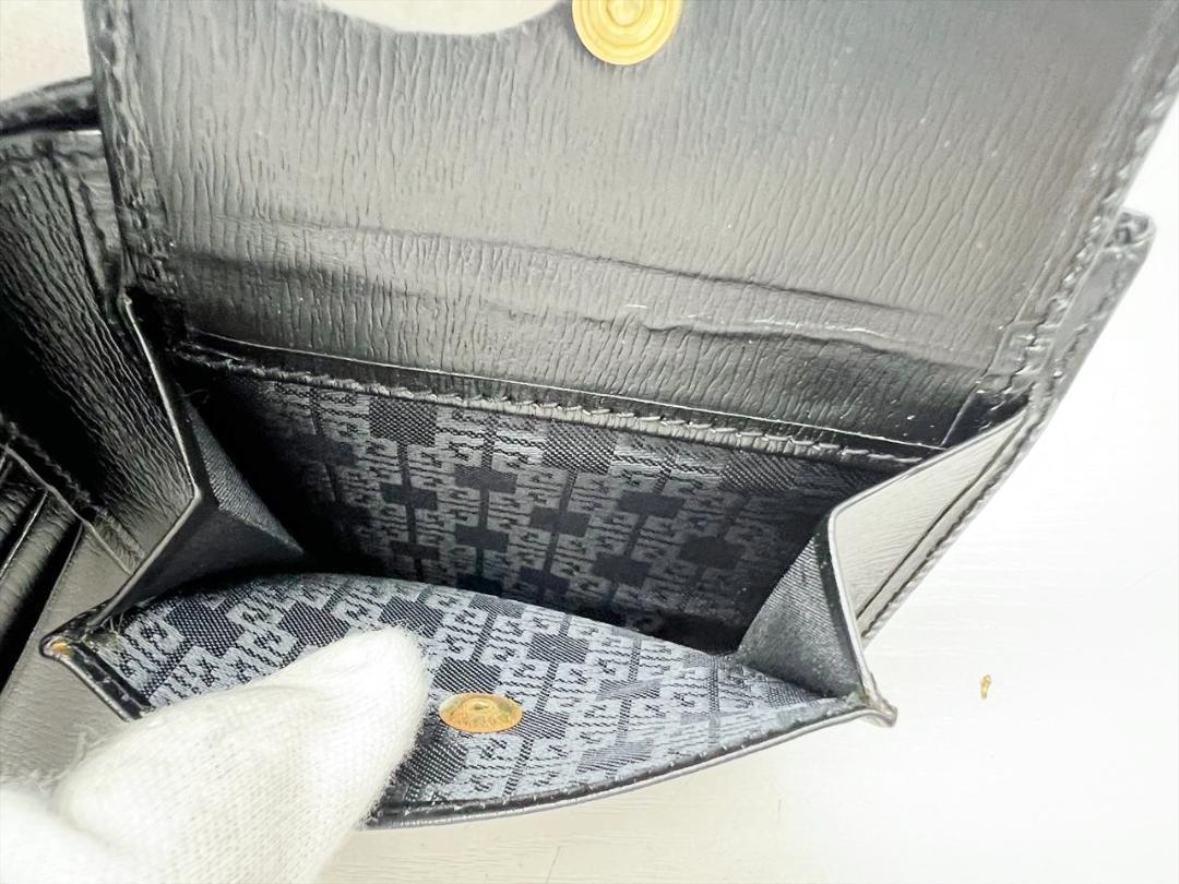 美品　 ジバンシィ　ロゴ　型押し　二つ折り財布　 小銭入れあり　黒　オールド