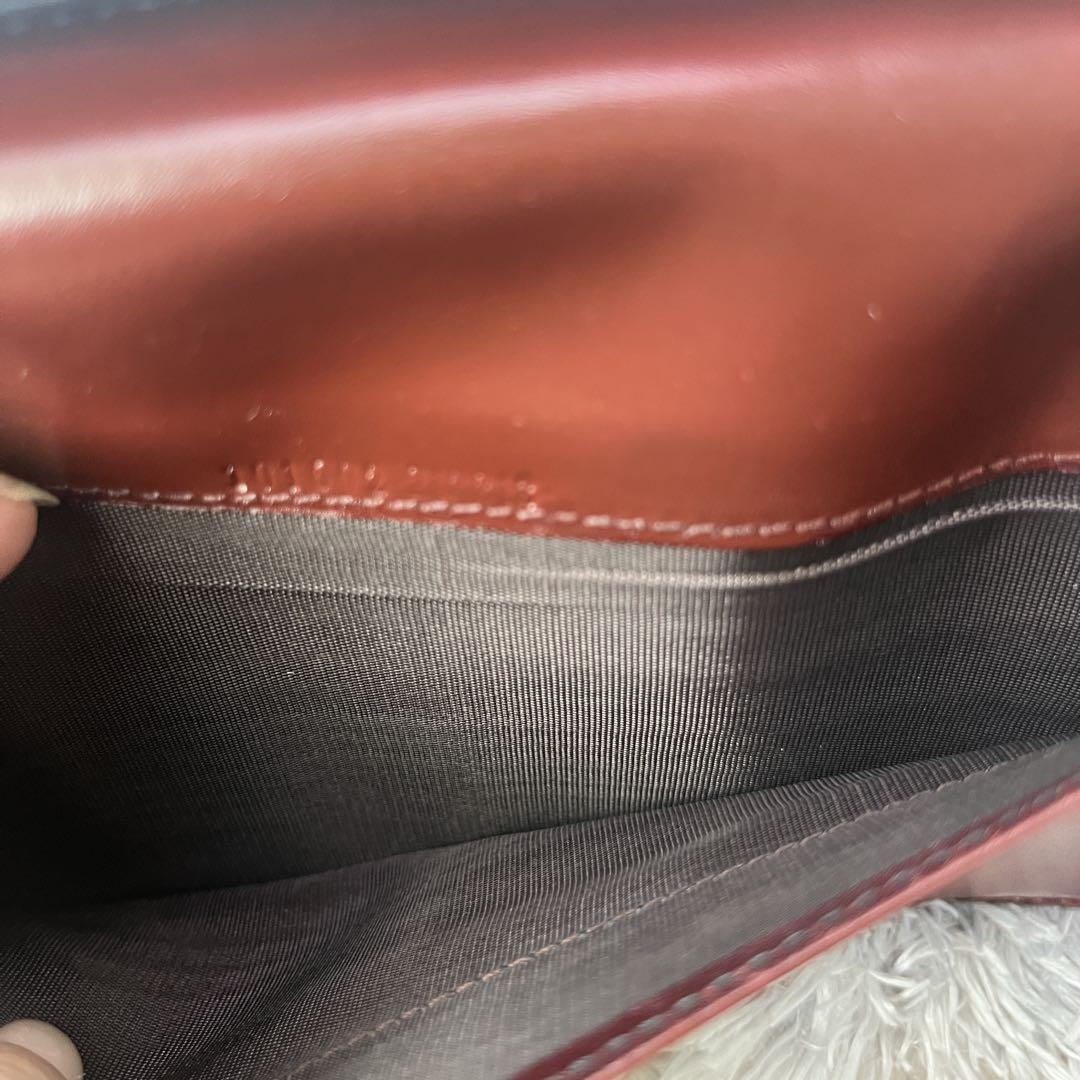美品✨GUCCI 長財布　ゴールドフラップ　GGキャンバス　ロイヤルレッド