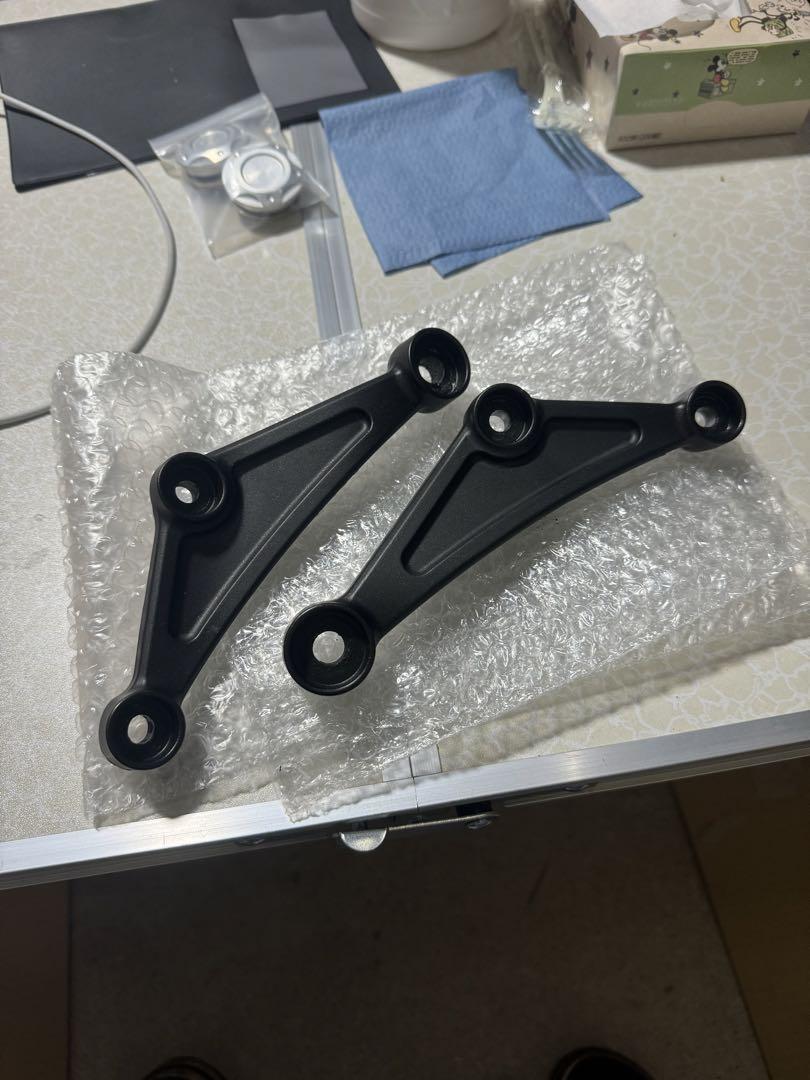 Z900RS 純正エンジンハンガー