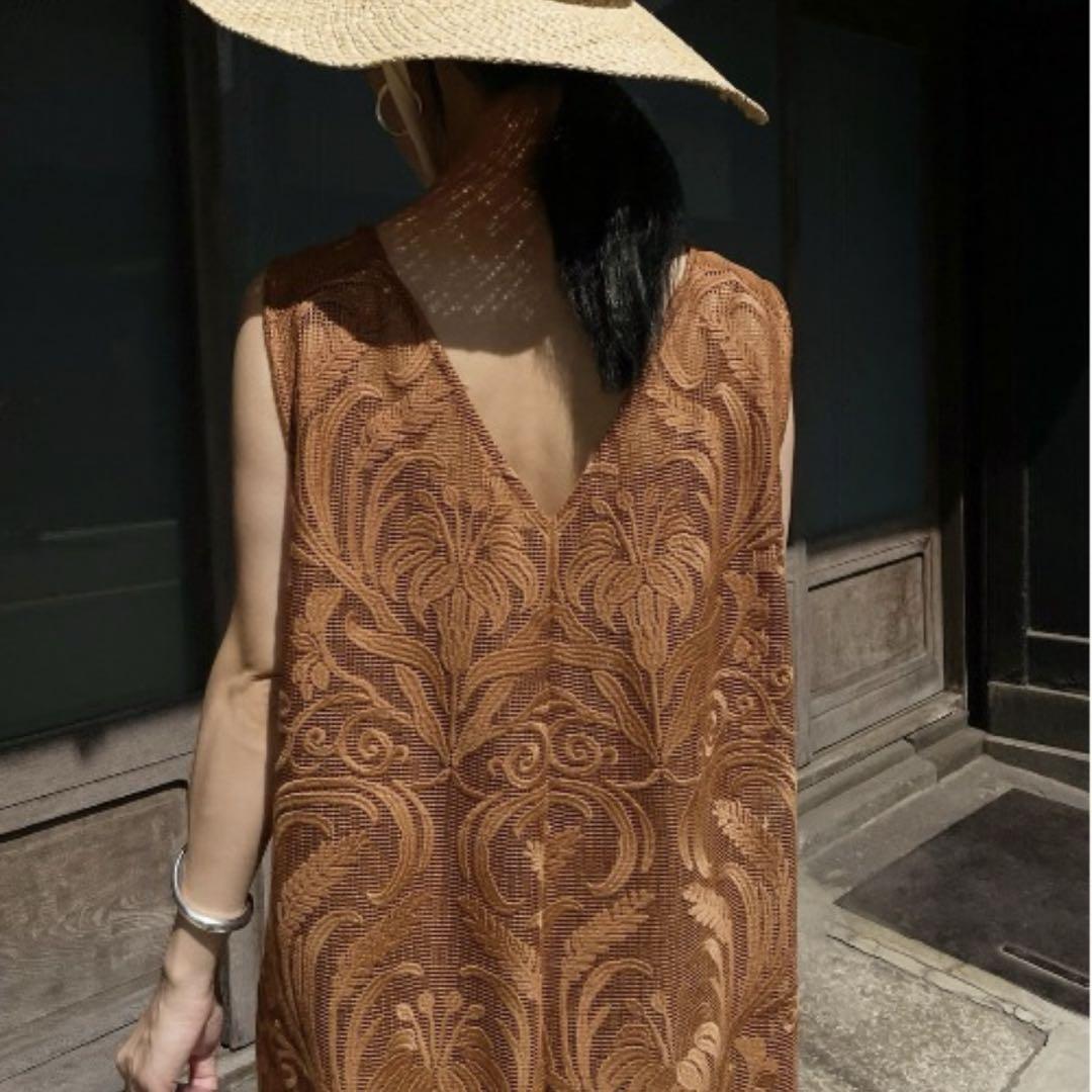 サロペット・オーバーオール・オールインワン AMERI VINTAGE CHLOE V NECK ROMPERS AMERI CHLOE V NECK ROMPERS