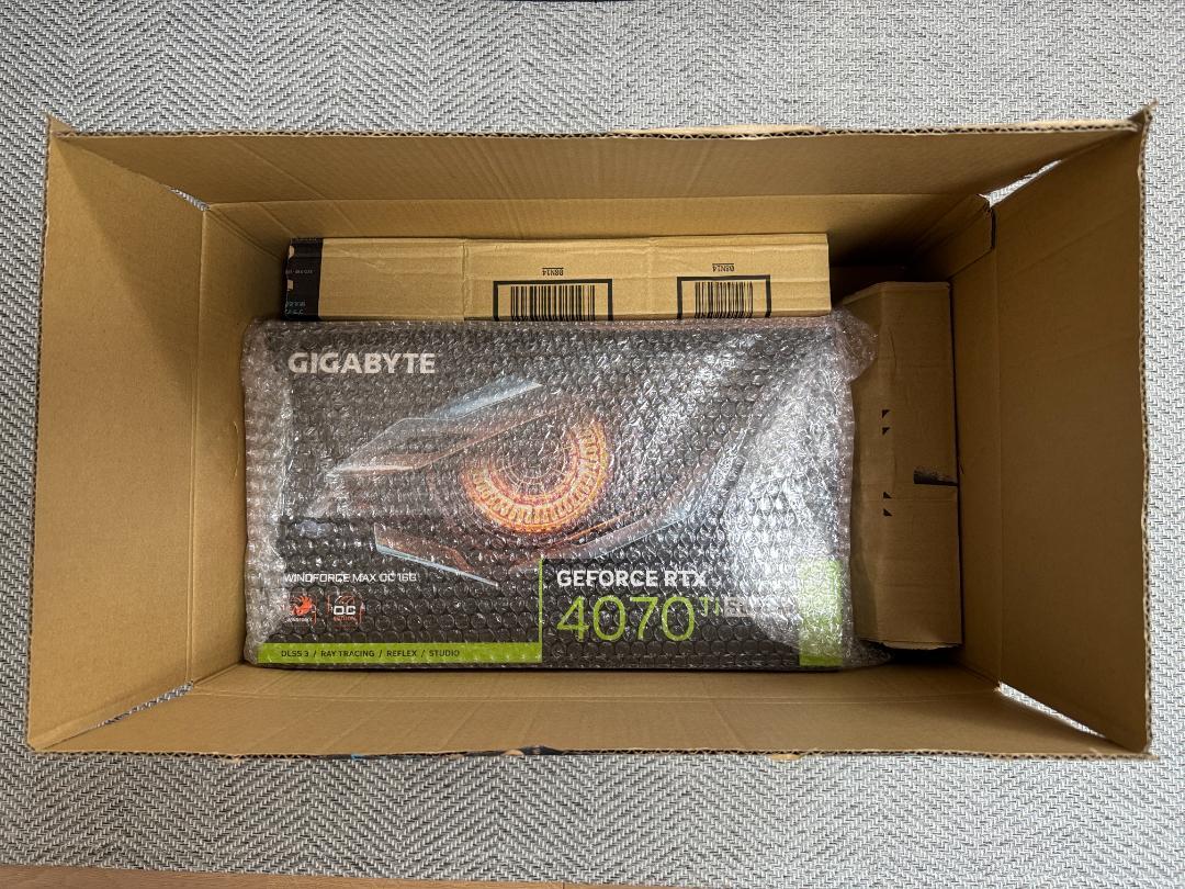 グラフィックボード・グラボ・ビデオカード GIGABYTE 4070 Ti SUPER WINDFORCE MAX OC