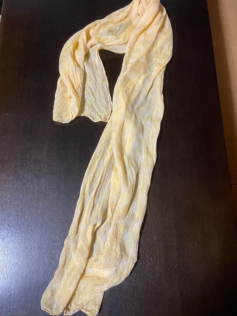 サルバトーレフェラガモ100%シルク スカーフ