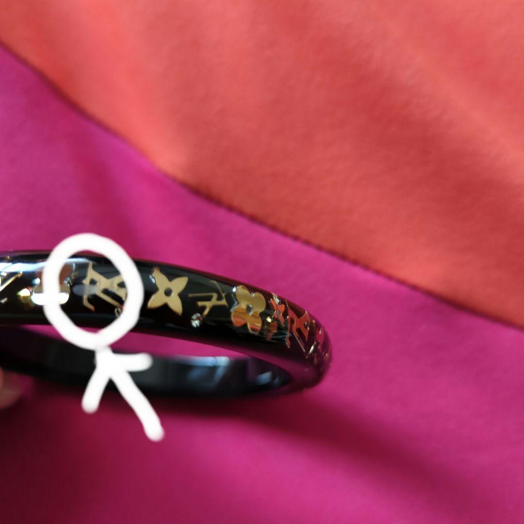 LOUIS VUITTON ゴールドロゴ バングル
