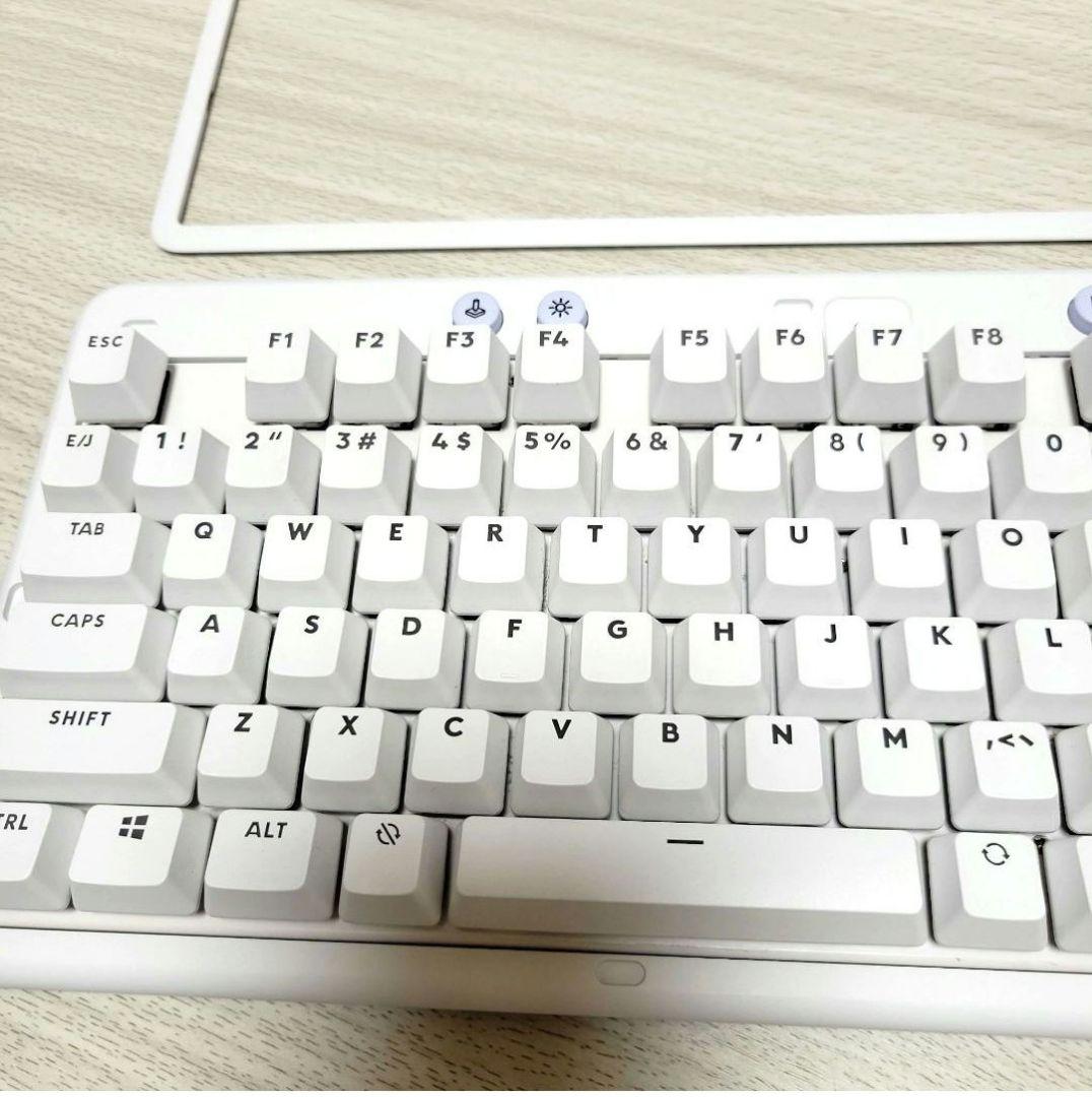 ロジクール G713 有線ゲーミングキーボードとパームレストーメカニカルスイッチ