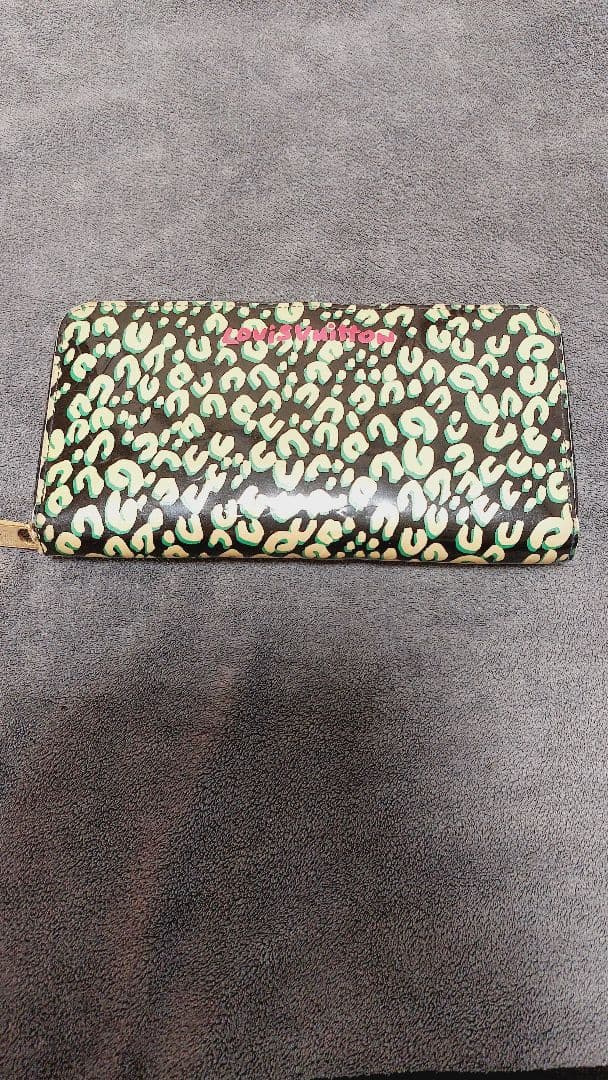 ルイ ヴィトン M91475ジッピー ウォレット ヴェルニ レオパード 長財布LOUIS VUITTON