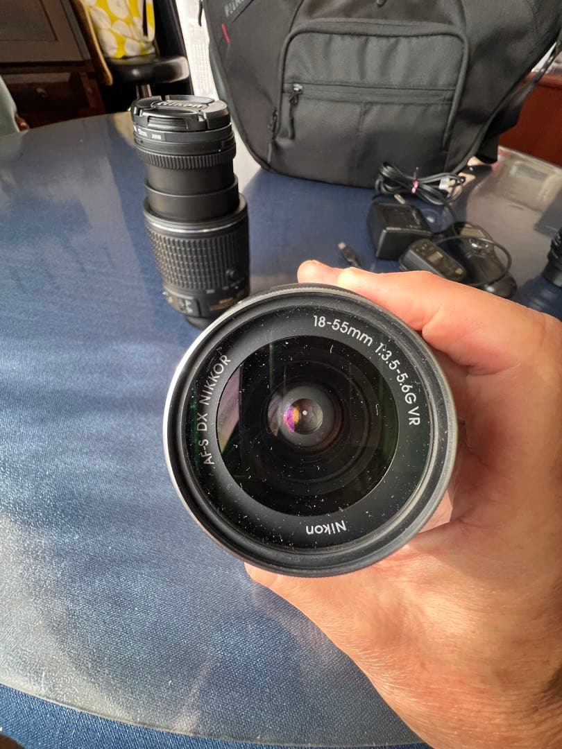 Nikon D90 レンズ3本、SD、充電器、純正バッグ、説明書の充実セット Nikon D90 レンズ3本、SD、充電器、純正バッグ、説明書の充実セット