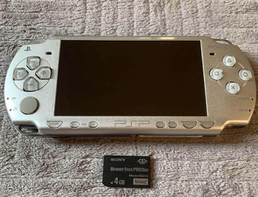 中古品 SONY PSP2000本体 シルバー