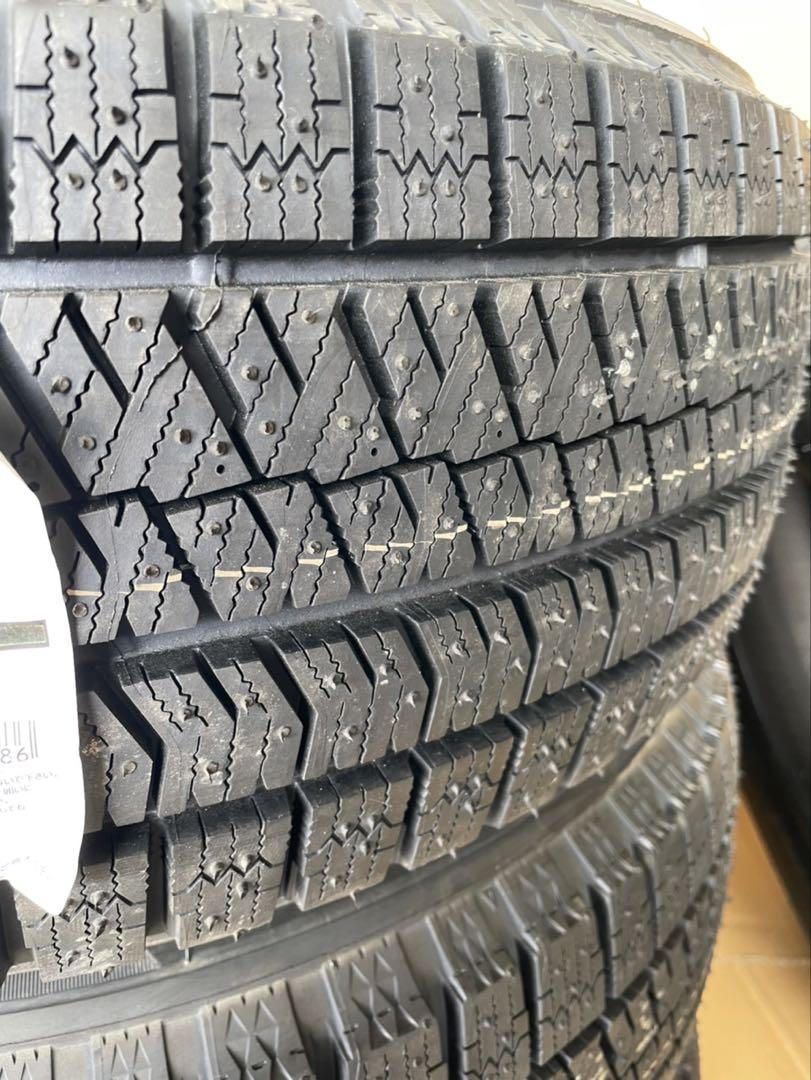 相場最安値！！未使用タイヤ　205/60R16
