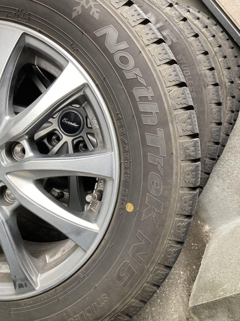 スタッドレスタイヤ 195/65R15 2023年製　値下げ可能