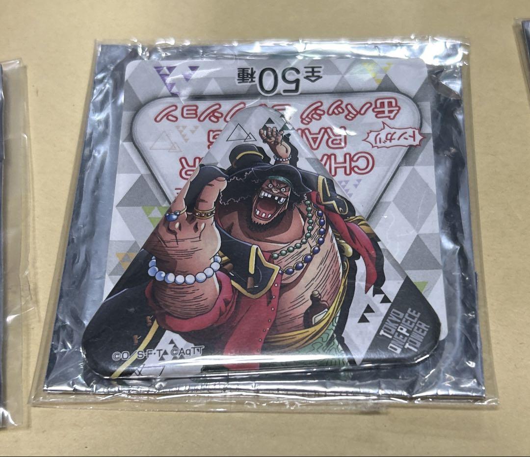 ワンピース 東京ワンピースタワー トンガリ缶バッジ ドフラミンゴ ONE PIECE 東京ワンピースタワー限定トンガリ缶バッジ 黒ひげ