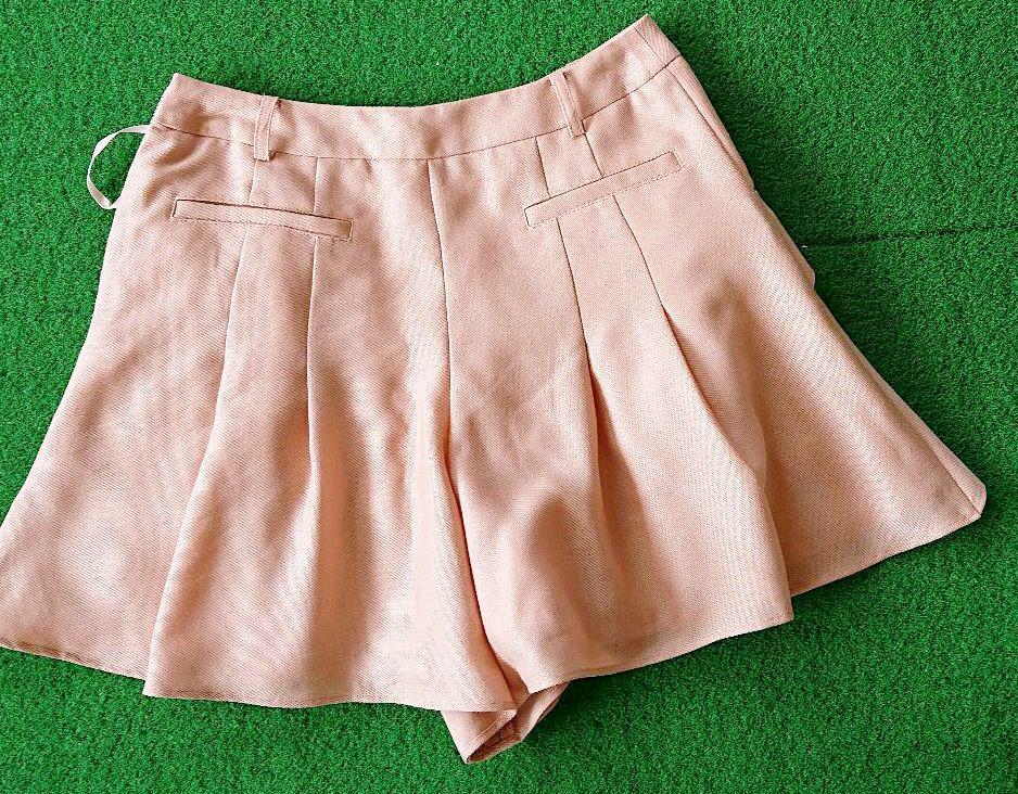 驚きの価格が実現！ 新品【Apuweiser―riche】ショートパンツ 、キュロットスカート パンツ