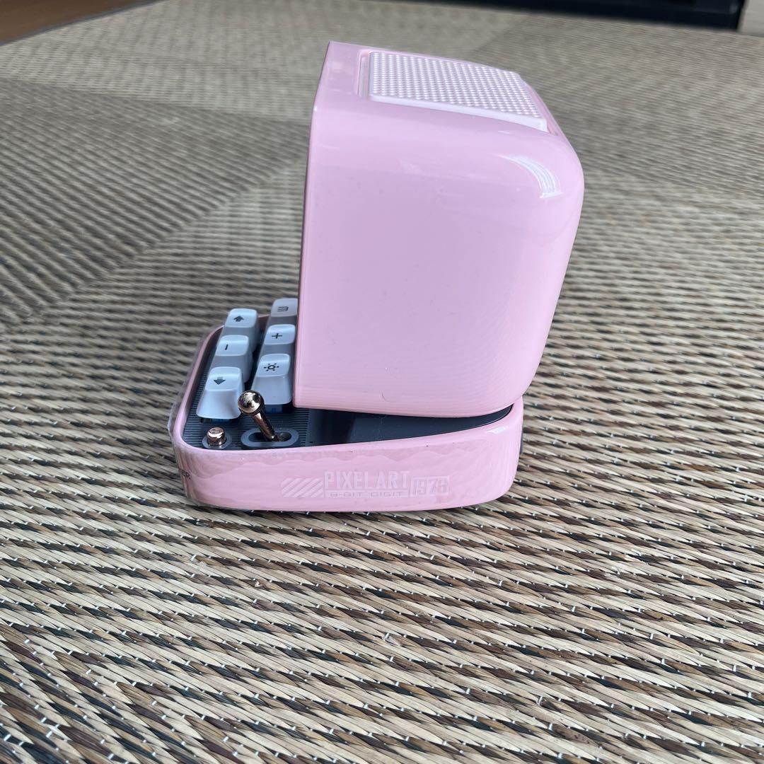 Divoom Ditoo-plus ポータブルBluetoothスピーカーピンク Divoom Ditoo-plus ポータブルBluetoothスピーカーピンク