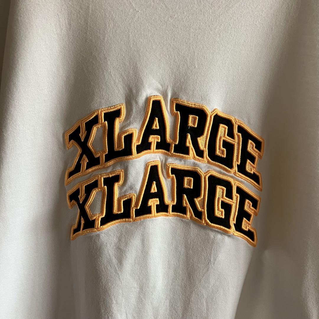 注目ブランドのギフト レアデザイン 古着 xlarge 刺繍2段ロゴtシャツ 白 XL - メルカリ トップス