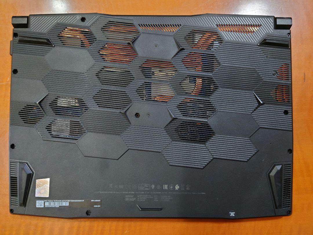 MSI KATANA 15 B13V RTX4070 ゲーミングノートPC MSI KATANA 15 B13V RTX4070 ゲーミングノートPC