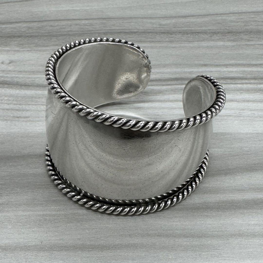 Soierie ソワリー ツィストバングル　Twist bangle