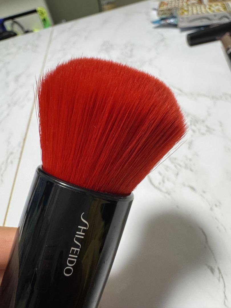 SHISEIDO Revitalessence Skin Glow & ブラシ