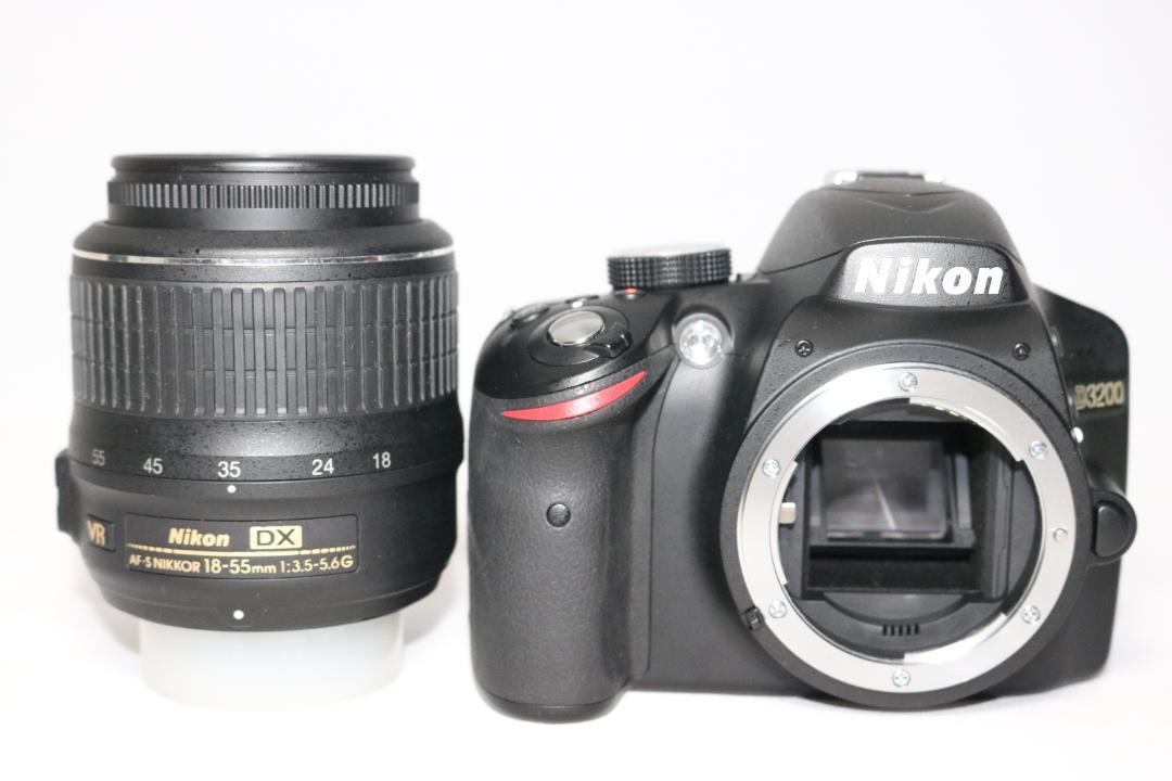 D3200