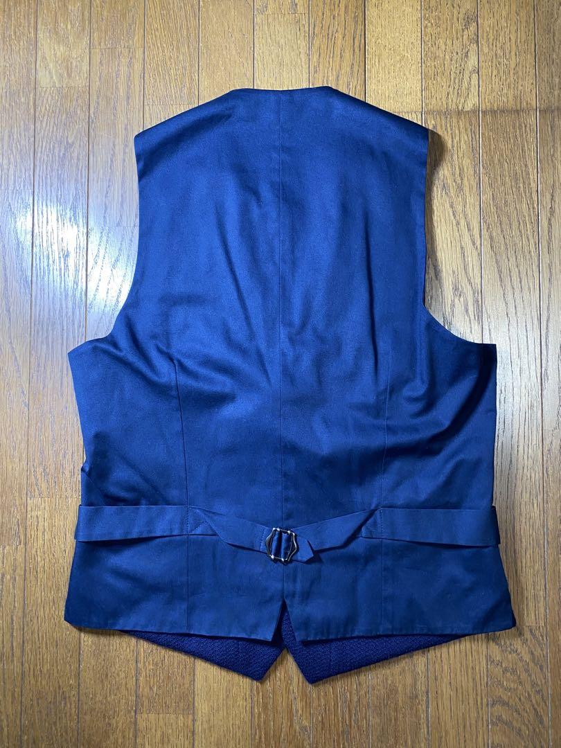 美品LARDINI ネイビー　ベスト ブートニエール付き
