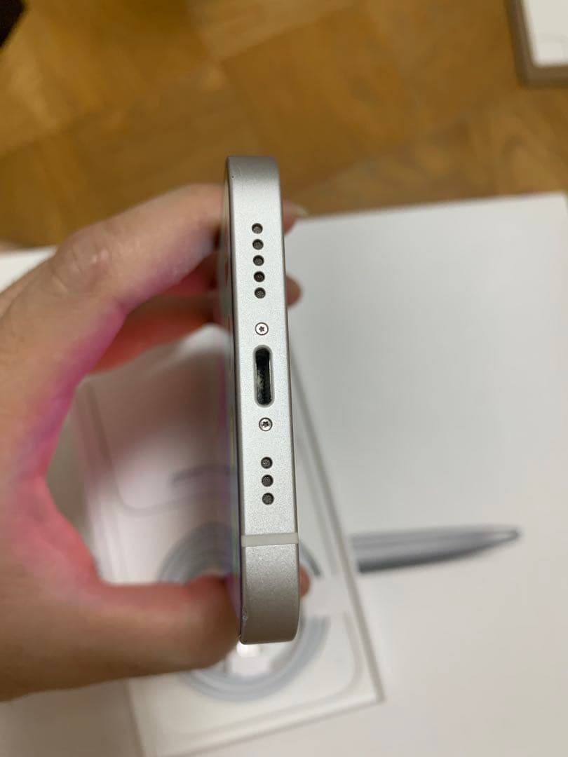 Apple iPhone 12 ホワイト 6.1インチ