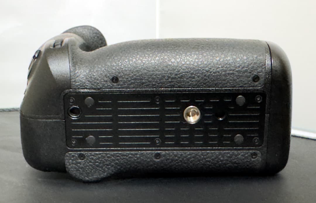 Nikon Z9 本体＋純正バッテリー3個＆Tiltaケージ 即戦力セット