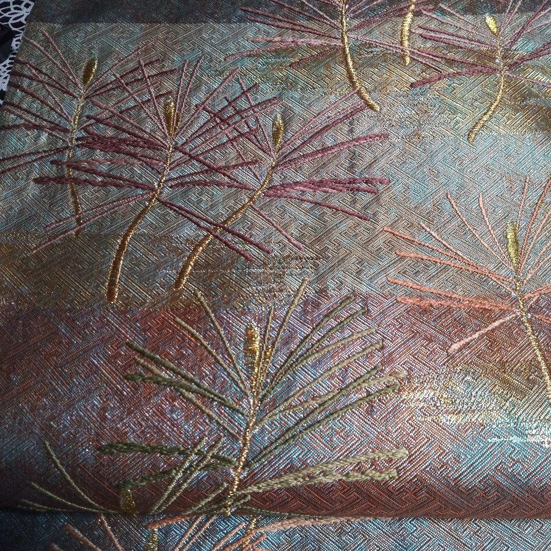 綾都久紫 あやとくし 袋帯 和嘉松文 六通柄 金泊 金糸目立った傷や汚れなし