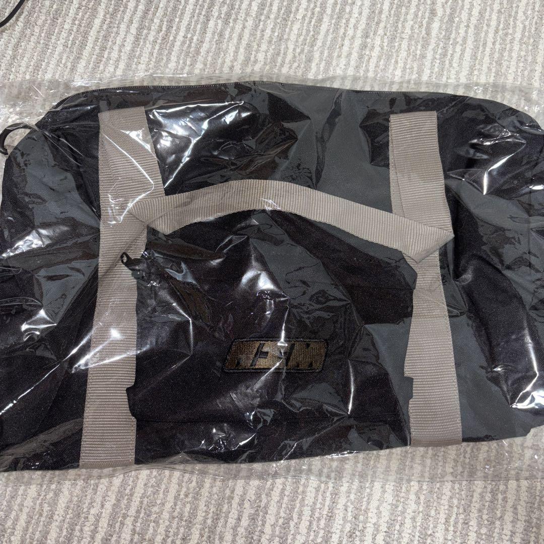 あいみょん　AIM Boston Bag 商品詳細ページ | AIMYON OFFICIAL ONLINE STORE 'AIM STORE