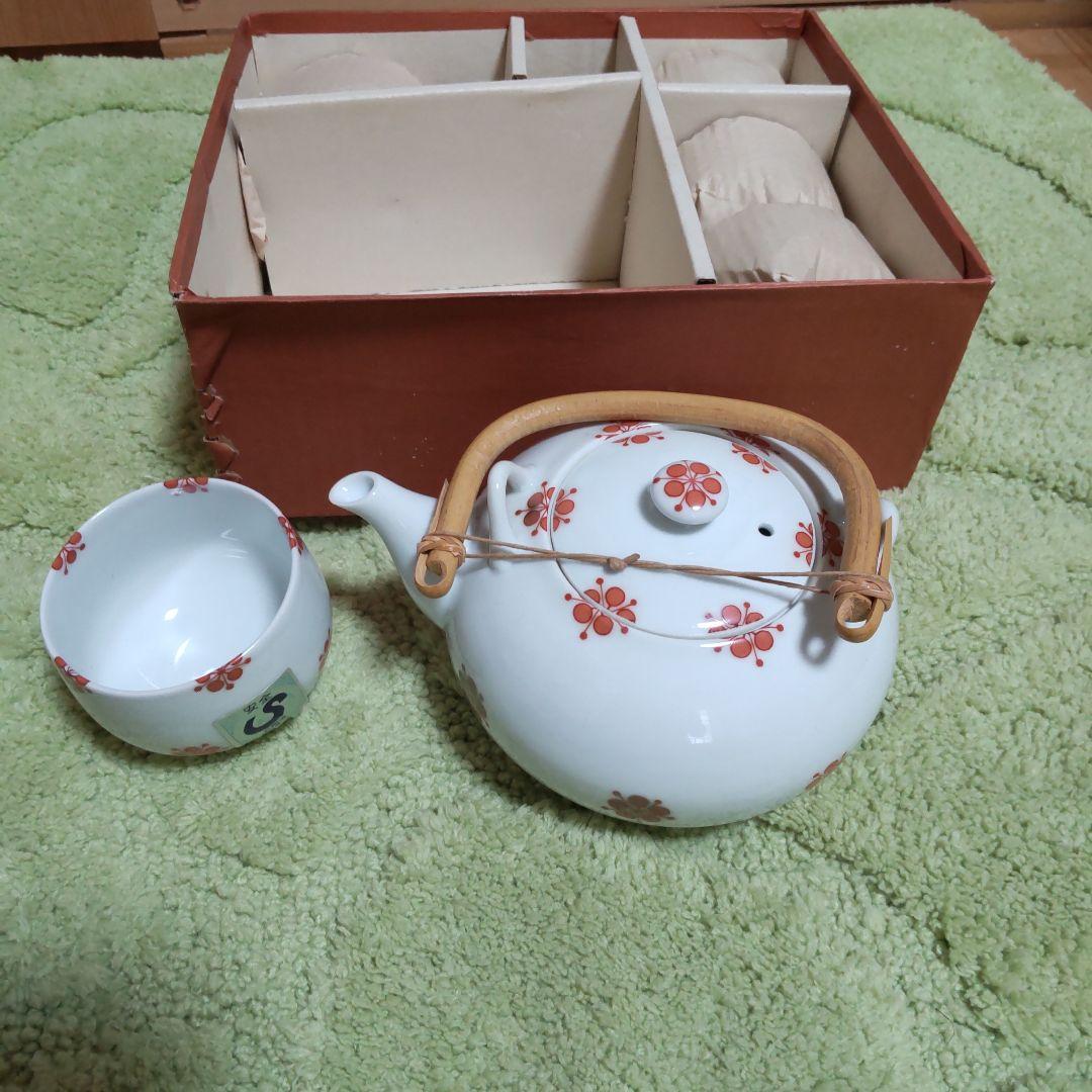 急須と茶碗のセット 陶器製 花柄