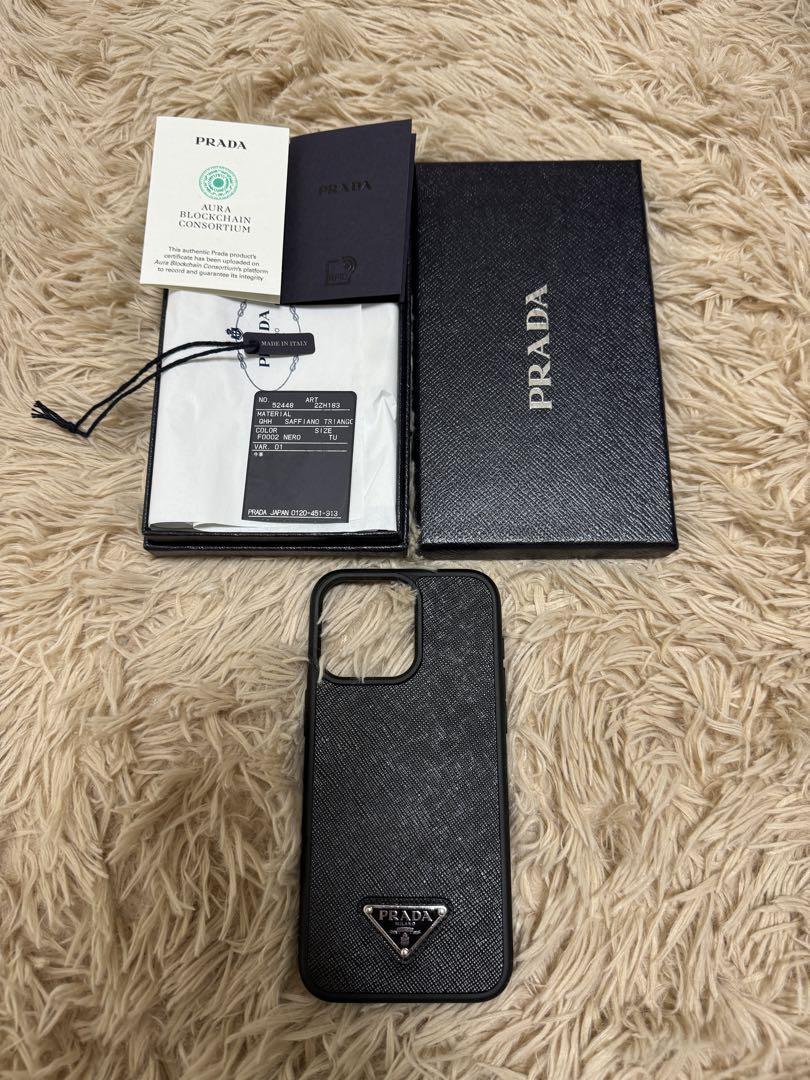 【極美品】プラダ iPhone15 PRO MAX スマホケース サフィアーノ
