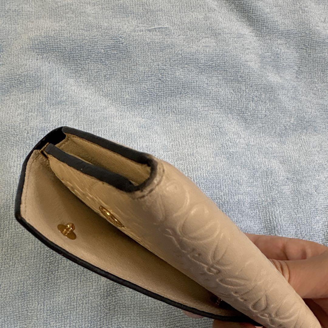 LOEWE ベージュ 三つ折り財布