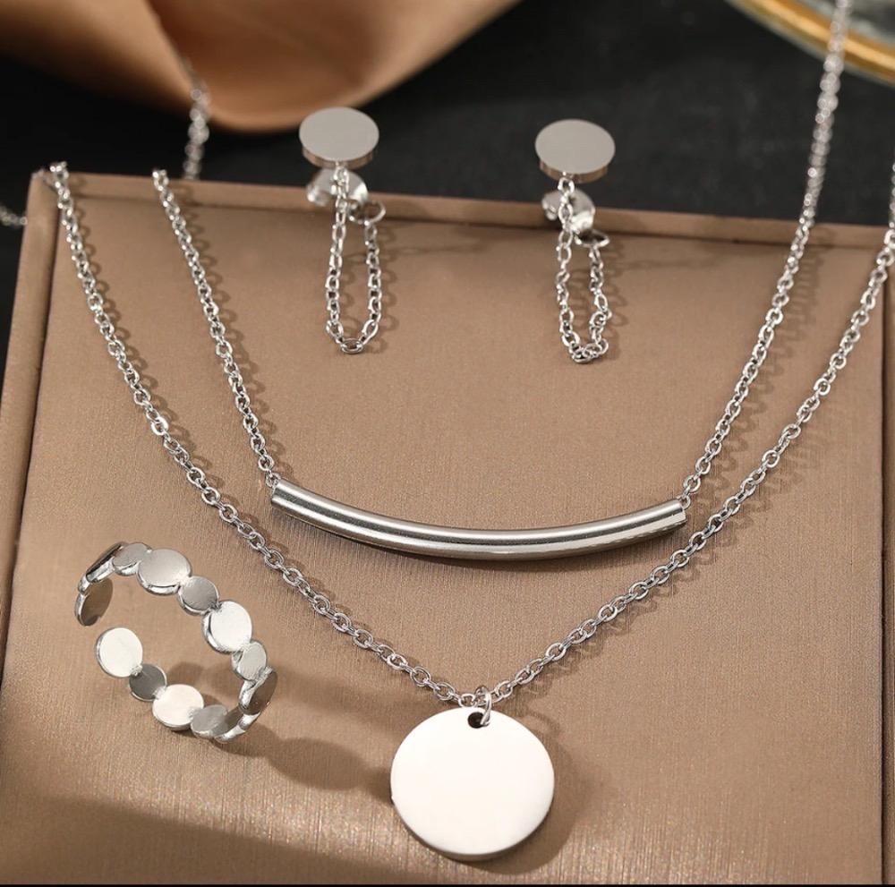 専用ページ ピアス シルバー ネックレス fit=scale-down,w=1200