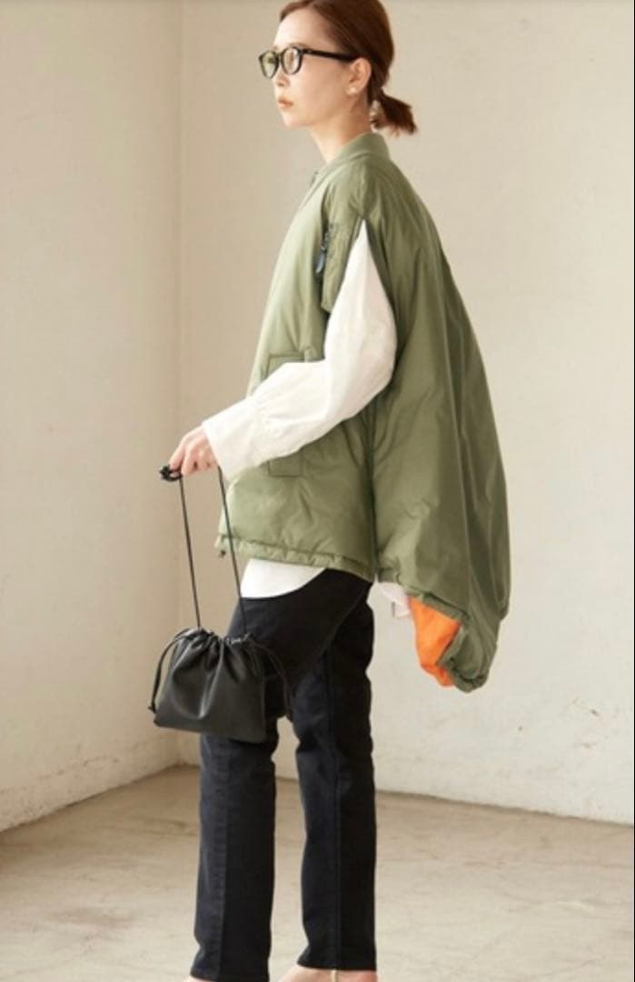 高評価続出！ ELE STOLYOF/ エレストリオフ　Victoria Down MA-1 【PET2793152905】(13000円)