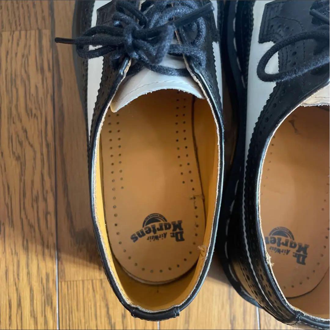 Dr.Martens 白黒 ウィングチップシューズ | ドクターマーチン