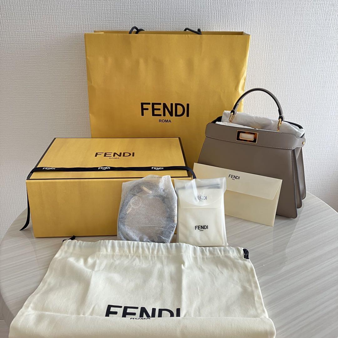 フェンディ　peekaboo アイシーユースモールサイズ