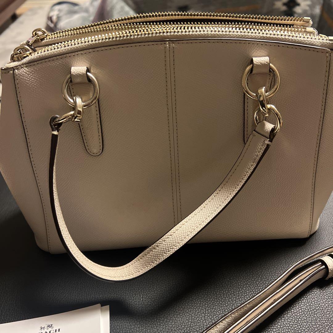COACH ベージュ ショルダーバッグ COACH 「COACH」 ショルダーバッグ - ベージュ レディース