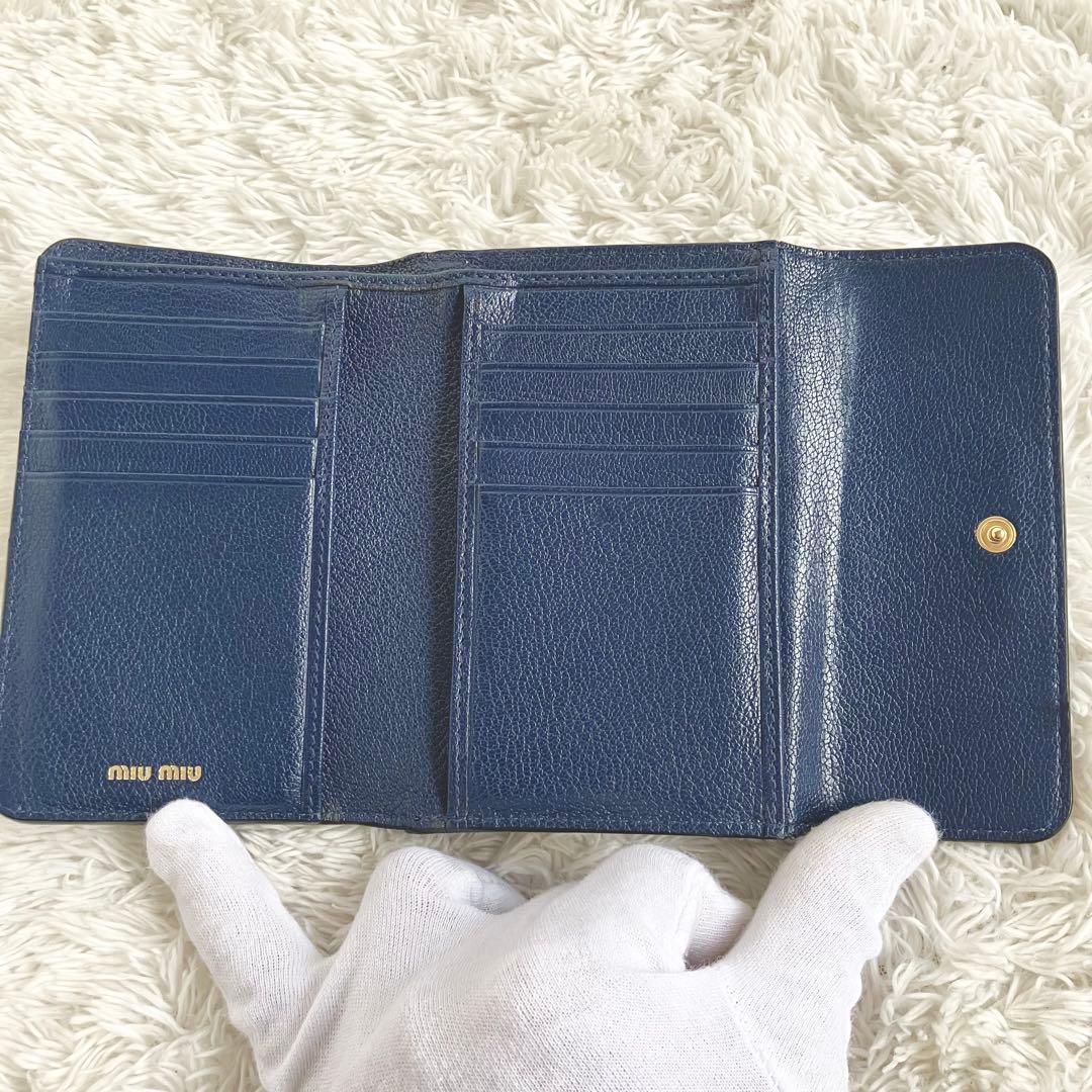 付属品完備✨美品✨ミュウミュウ 折り財布 L字 5ML014 レザー ネイビー 付属品完備✨美品✨ミュウミュウ 折り財布 L字 5ML014 レザー ネイビー