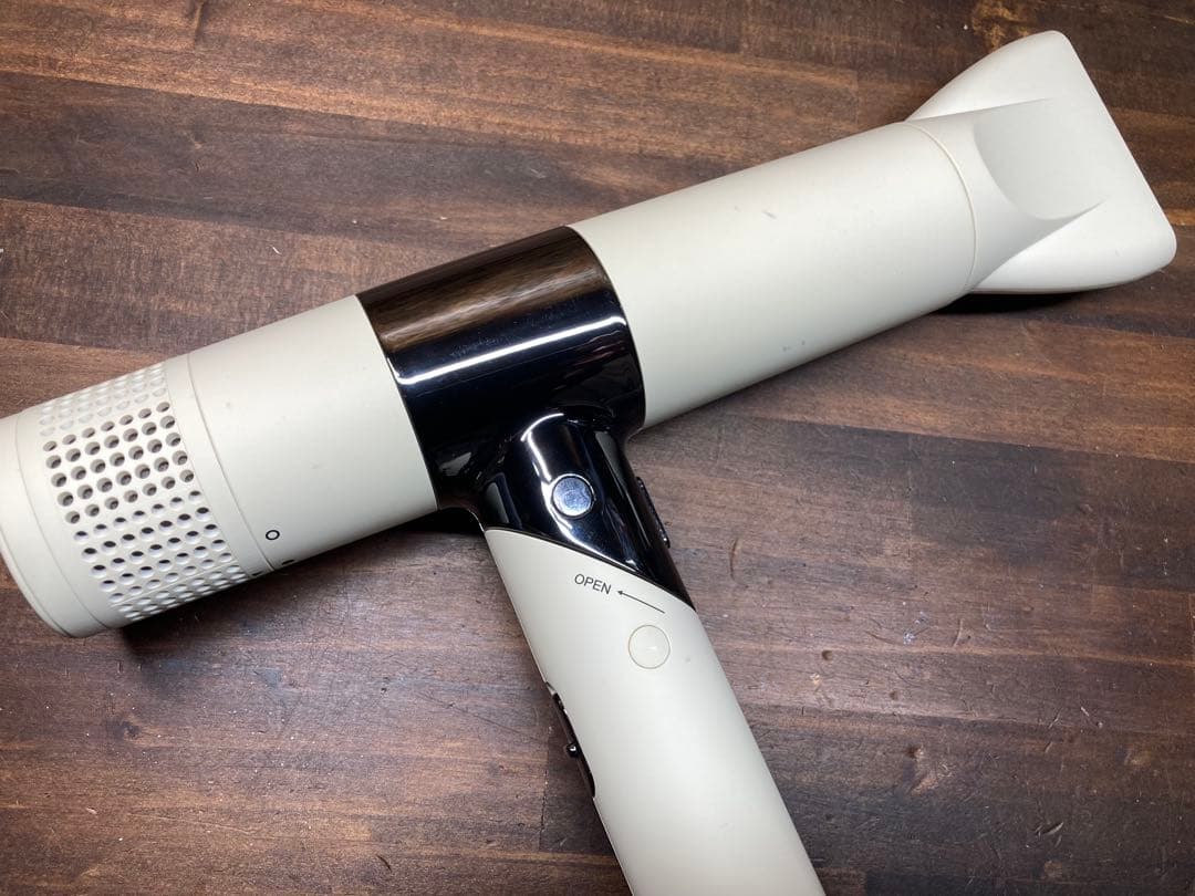 新形KINUJO ヘアドライヤー KH201 新形KINUJO ヘアドライヤー KH201