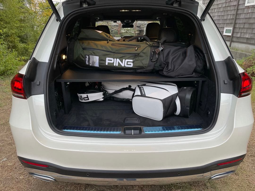 GLE400d用ラゲッジボードやや傷や汚れあり