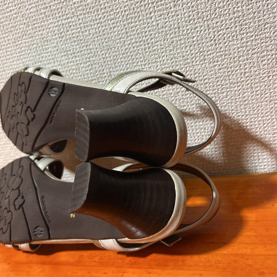 ❀美品 VITA NOVA バークレー サンダル アイボリー 23.5cm 2E